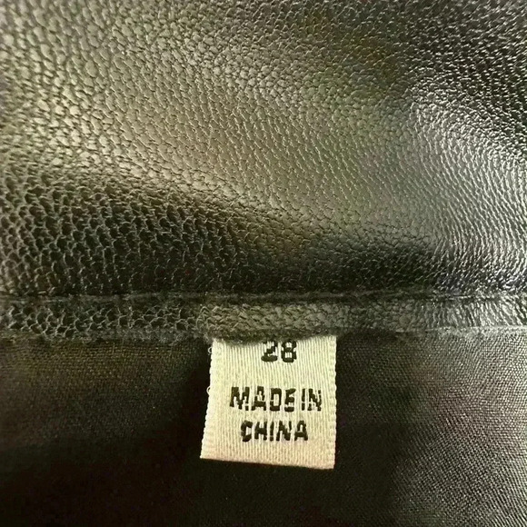 7 for all mankind VEGAN FAUX LEATHER EASY SLIM PANT IN BLACK Sz. 28 - Picture 5 of 7